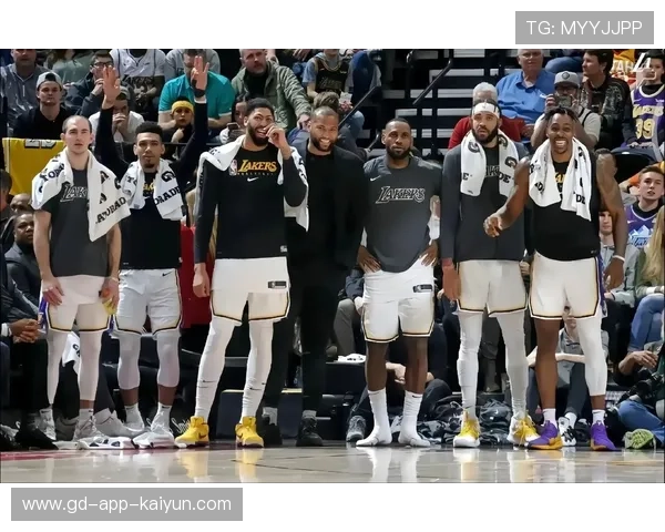 NBA球星女装照引热议：乔丹忍了，霍华德忍了，詹姆斯让人忍不了